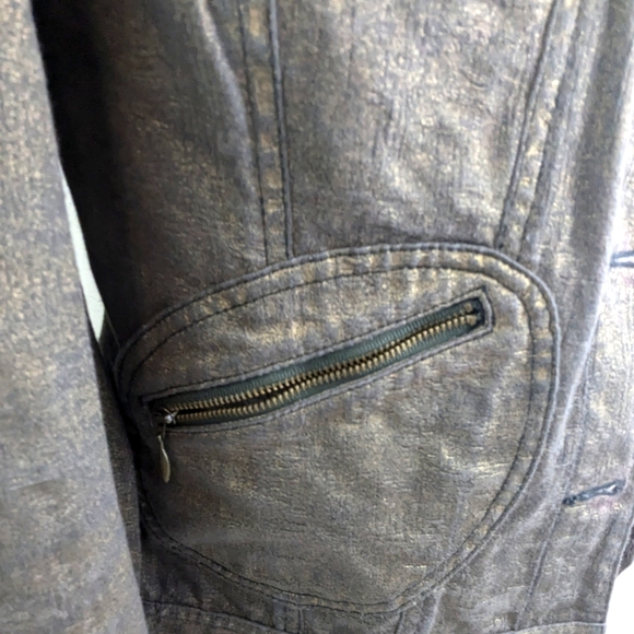 Chico's Shimmer Gold Stretchy Jean Jacket Size 1 (M/L).  Bag 5 - Picture 4 of 10